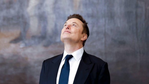 万通配资 中方稀土管制动真格, 美没牌打了, 开始回收旧硬盘换稀土?